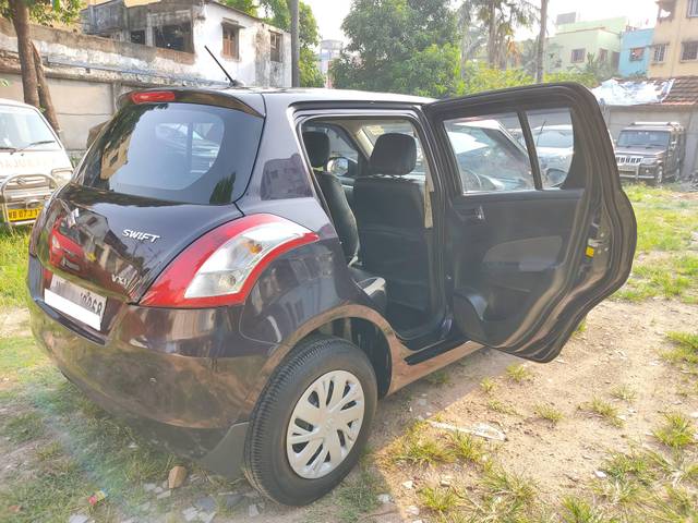 https://images10.gaadi.com/usedcar_image/4533623/original/processed_d18dafc6266334f2ca8dc83173c49aba.jpg?imwidth=6401