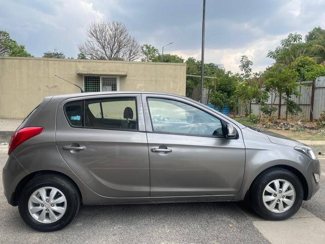https://images10.gaadi.com/usedcar_image/4533643/original/1bb3737c82400a43c2e2cf11909c7ee2.jpg?imwidth=6401