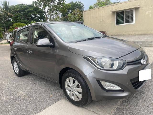 https://images10.gaadi.com/usedcar_image/4533643/original/processed_1edd02bc6359e845915e22fb9654c881.jpg?imwidth=6400