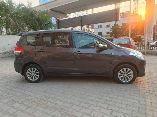 https://images10.gaadi.com/usedcar_image/4533650/original/processed_2548f595c82353030324eebf271da398.jpg?imwidth=6401