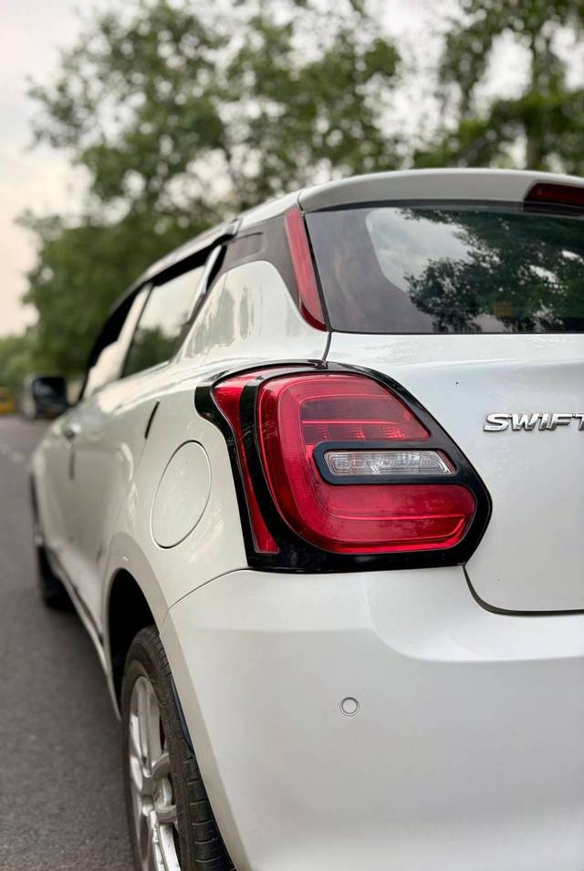 https://images10.gaadi.com/usedcar_image/4533673/original/processed_33694c61a3650cee744ac4a196f46066.jpg?imwidth=6402