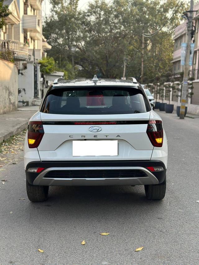 https://images10.gaadi.com/usedcar_image/4533674/original/processed_4f575fa60e6aa077d7c14d0a5ee5031d.jpg?imwidth=6402
