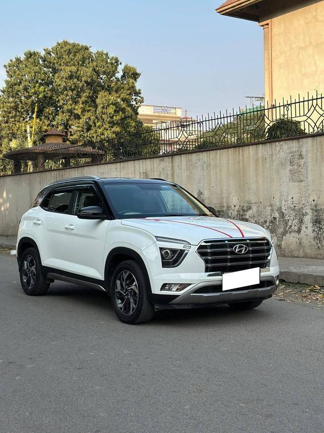 https://images10.gaadi.com/usedcar_image/4533674/original/processed_dda57292a50c727757e3a789783348c6.jpg?imwidth=6400