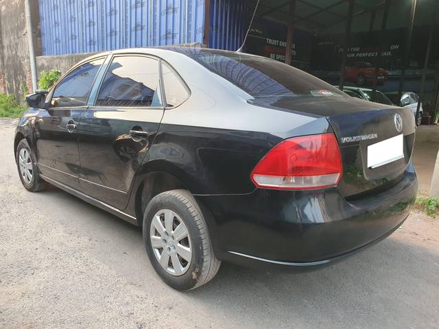 https://images10.gaadi.com/usedcar_image/4533675/original/processed_93b116db0810b6ad59895bea1c50a449.jpg?imwidth=6402