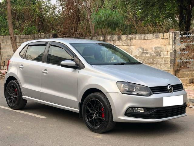 https://images10.gaadi.com/usedcar_image/4533682/original/processed_13ca46ba217fcfcf0c288d96ad52d39c.jpg?imwidth=6400