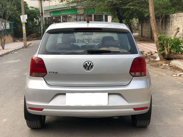 https://images10.gaadi.com/usedcar_image/4533682/original/processed_f6a878bcca9fadd296afcf0d6f8c6c02.jpg?imwidth=6402