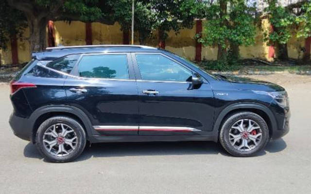 https://images10.gaadi.com/usedcar_image/4533689/original/processed_b22afe6ec5d363b0eea38c7840e5e7f7.png?imwidth=6401