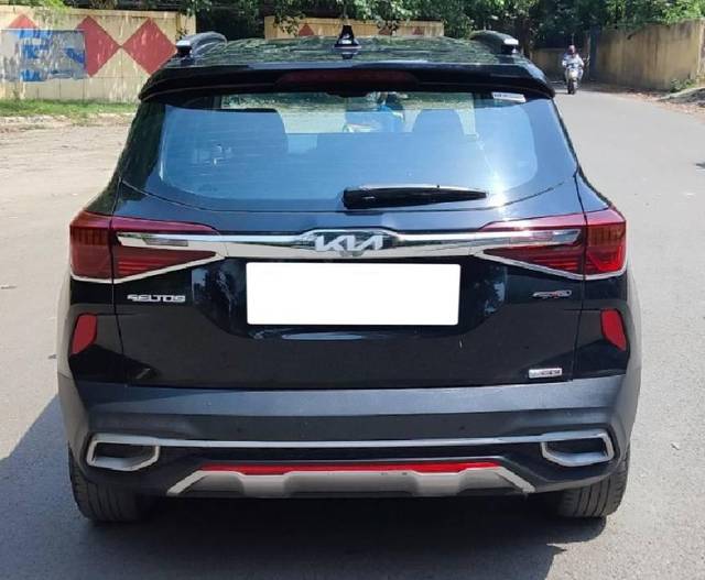 https://images10.gaadi.com/usedcar_image/4533689/original/processed_d97a04e0181de8268b291a2f7bc6fc83.jpeg?imwidth=6402