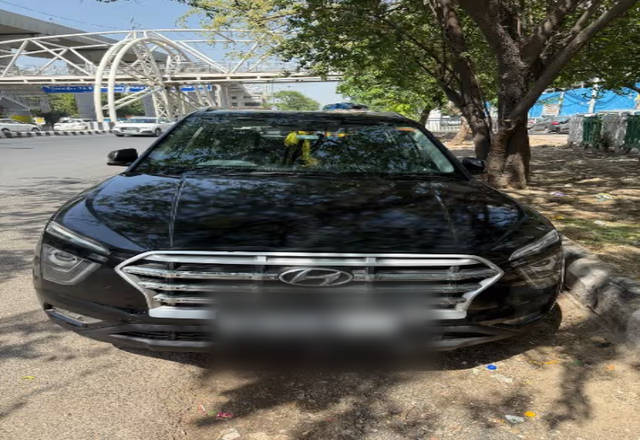 https://images10.gaadi.com/usedcar_image/4533696/original/7002a701-d1e2-4989-b6ef-5f086bdd8fd6.?imwidth=6400