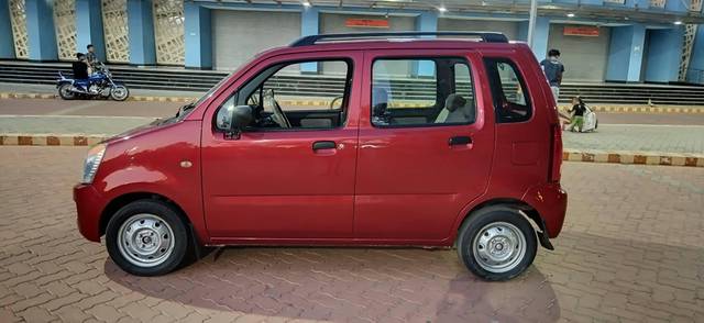 https://images10.gaadi.com/usedcar_image/4533708/original/processed_734b47a12e129afbde4f4a2171fa0c18.jpg?imwidth=6402