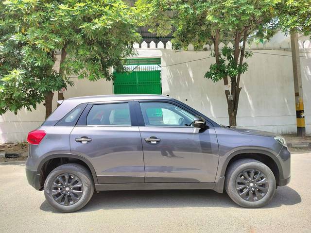 https://images10.gaadi.com/usedcar_image/4533729/original/processed_64302de23ef72e8bcf4e15ae340f2316.jpg?imwidth=6401