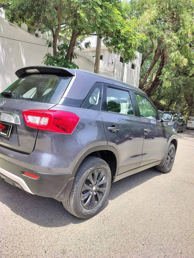 https://images10.gaadi.com/usedcar_image/4533729/original/processed_f242528c00485f46772bd4b144732ff7.jpg?imwidth=6402