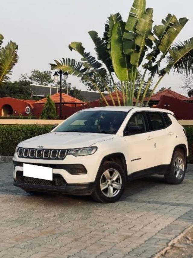 https://images10.gaadi.com/usedcar_image/4533735/original/processed_0963d9e6-303b-41e9-bafe-66f721ac8e65.jpeg?imwidth=6400