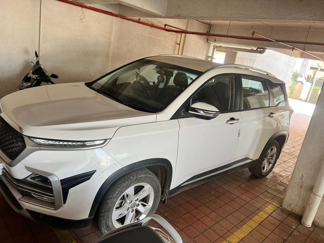 https://images10.gaadi.com/usedcar_image/4533750/original/91ce42e3-f61a-4a56-ba5a-1994c052a00f.jpg?imwidth=6401