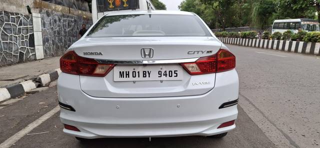 https://images10.gaadi.com/usedcar_image/4533774/original/processed_3fbdb9bb2133449792a7b5f71820951d.jpg?imwidth=6402