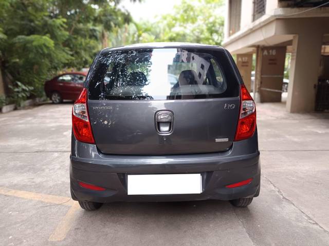 https://images10.gaadi.com/usedcar_image/4533795/original/processed_d6dbb192c0a7759751b8073bf4124b07.jpg?imwidth=6402