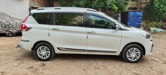 https://images10.gaadi.com/usedcar_image/4533796/original/dca43e04a4329dad4ca35b5e984eace7.jpg?imwidth=6401