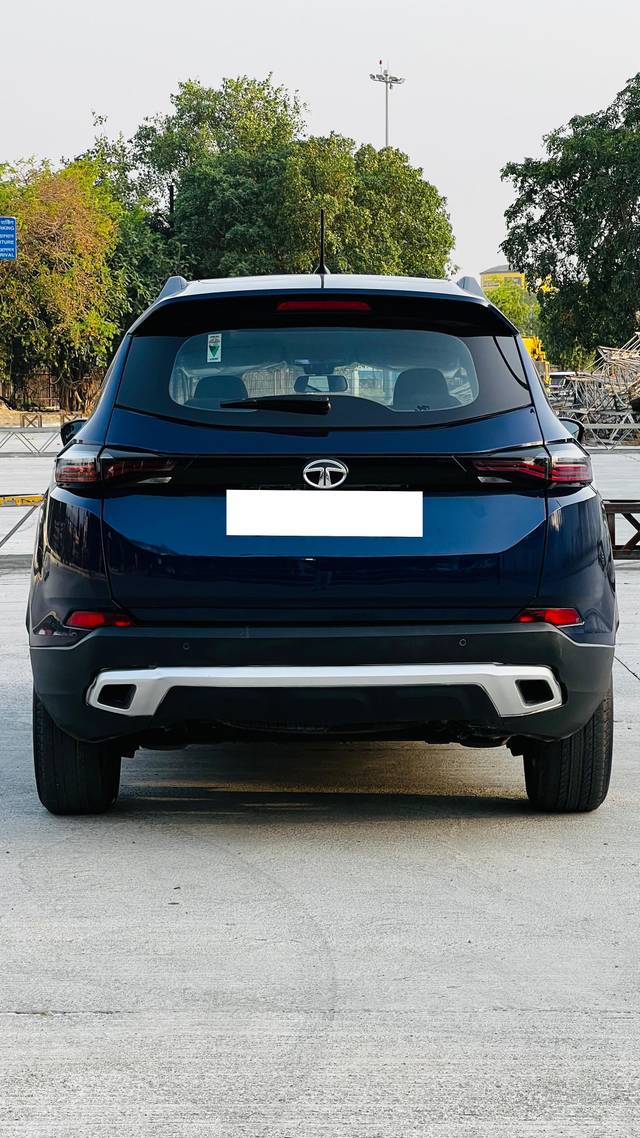 https://images10.gaadi.com/usedcar_image/4533797/original/processed_a233ac1720d5ef2c951f4500143b9634.jpg?imwidth=6402