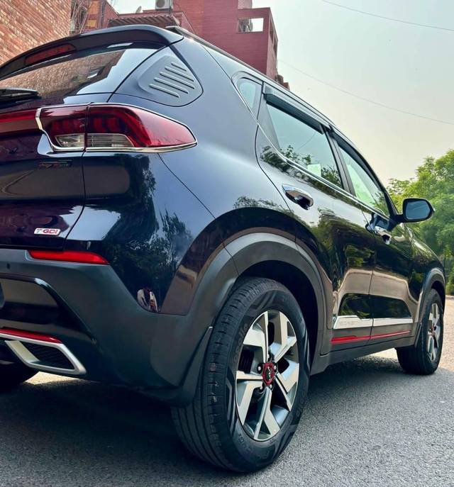 https://images10.gaadi.com/usedcar_image/4533809/original/processed_80949c523678381a796f6c56a0d576fa.jpeg?imwidth=6401