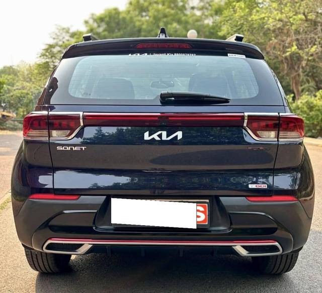 https://images10.gaadi.com/usedcar_image/4533809/original/processed_96a2c9e818d8e739d2b2a4b675226a80.jpeg?imwidth=6402