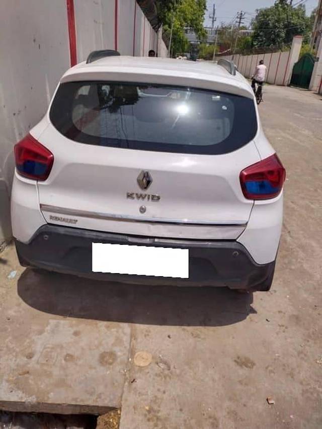 https://images10.gaadi.com/usedcar_image/4533812/original/processed_223ed812a42f3f770c50f6300a61b6b7.jpg?imwidth=6402
