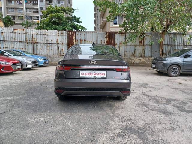 https://images10.gaadi.com/usedcar_image/4533816/original/processed_63ca5269dfc24a73affc97456dff8270.jpeg?imwidth=6401