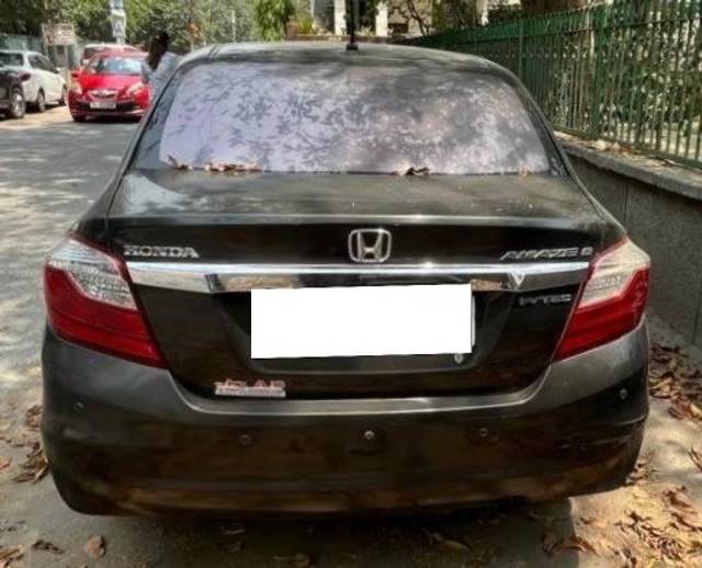 https://images10.gaadi.com/usedcar_image/4533817/original/processed_c890cae8-c89f-403d-bdd7-4d90d7af9170.jpg?imwidth=6401