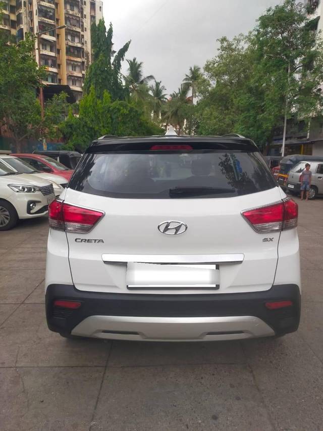 https://images10.gaadi.com/usedcar_image/4533819/original/processed_2a14e2d0a555511d4b6d344947d7bfe7.jpg?imwidth=6401