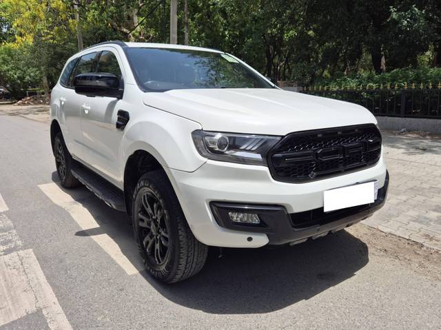 https://images10.gaadi.com/usedcar_image/4533829/original/processed_d47315ae40193f30dc6af754a674e728.jpg?imwidth=6400