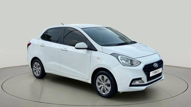 https://images10.gaadi.com/usedcar_image/4533842/original/fadf373ef4f8d5ced559c97ecb98d9a8.jpg?imwidth=6400