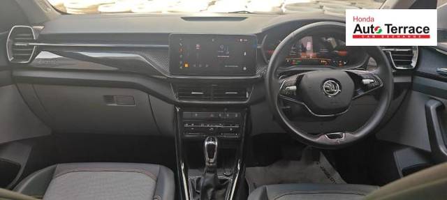 https://images10.gaadi.com/usedcar_image/4533843/original/f19bfd98f03204633201eb66031d3136.jpeg?imwidth=6400