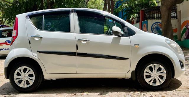 https://images10.gaadi.com/usedcar_image/4533845/original/processed_791599a5-ab8a-46b3-ad50-d28399a02ee5.jpg?imwidth=6401