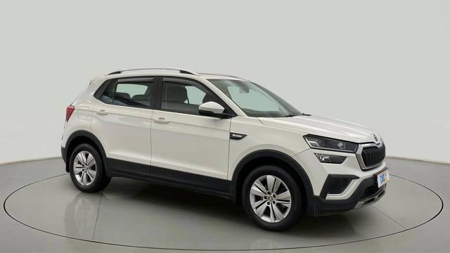 https://images10.gaadi.com/usedcar_image/4533846/original/77d57f455b69d9e5152e5354c024d6ae.jpg?imwidth=6400