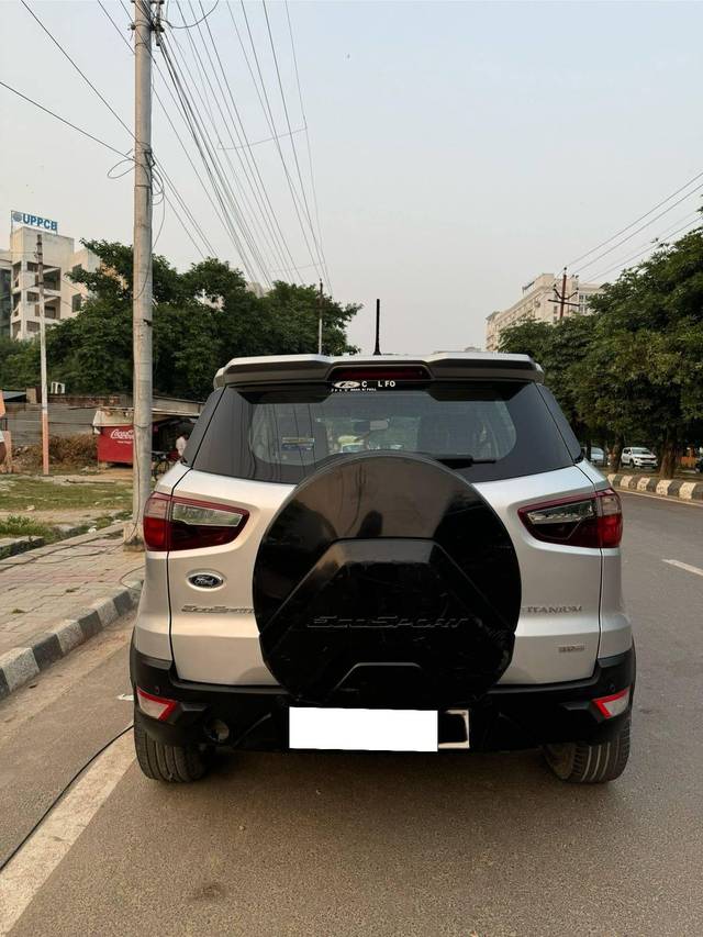 https://images10.gaadi.com/usedcar_image/4533851/original/processed_ac1e34293bb5c0608e8f3b6c4bf5b07b.jpg?imwidth=6402