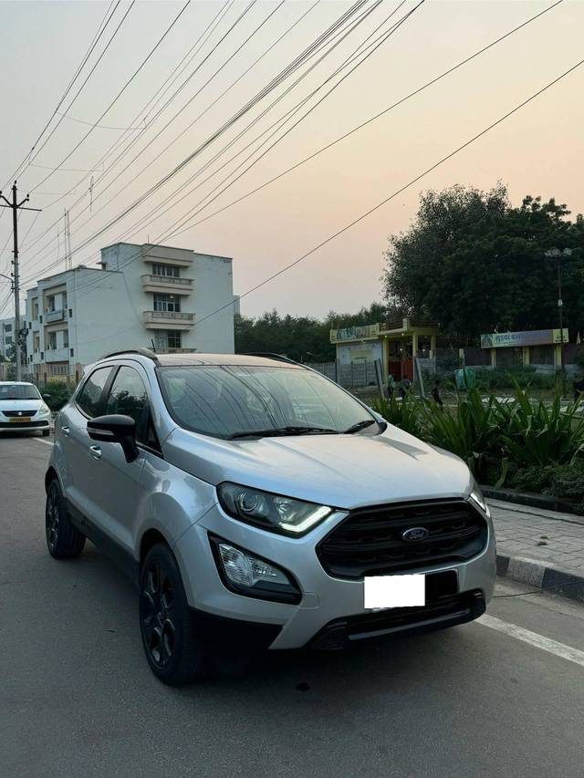 https://images10.gaadi.com/usedcar_image/4533851/original/processed_c2b91d9c1769afb090490096995a2e66.jpg?imwidth=6400