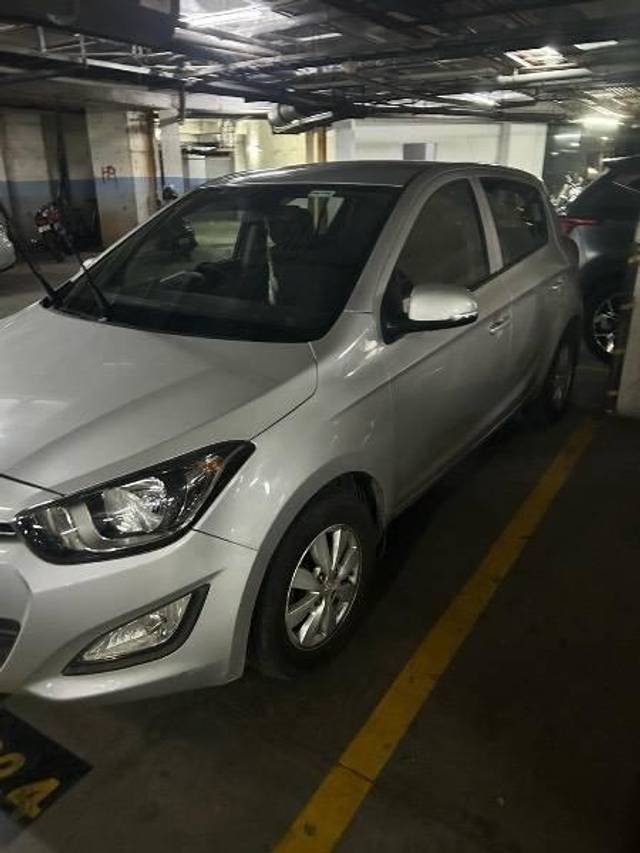 https://images10.gaadi.com/usedcar_image/4533855/original/processed_144e82a5-46c1-4b36-a1d1-23208ddefbf1.jpeg?imwidth=6402