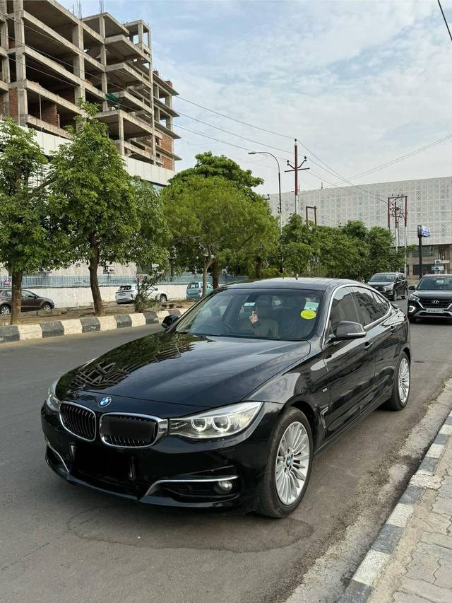 https://images10.gaadi.com/usedcar_image/4533887/original/processed_973ae0d34e576301b5179d2c366d9b75.jpg?imwidth=6402