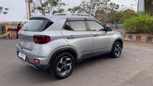 https://images10.gaadi.com/usedcar_image/4533892/original/processed_dc60ce6e5b6c3f087866c3e73601db03.jpg?imwidth=6402