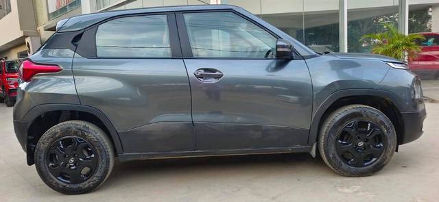 https://images10.gaadi.com/usedcar_image/4533902/original/processed_0c0d2195d6cf3bd96eb2c74a402a7533.jpg?imwidth=6401