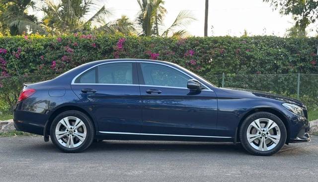 https://images10.gaadi.com/usedcar_image/4533905/original/processed_830448a5e4886e0064e2243d161b922e.jpg?imwidth=6401