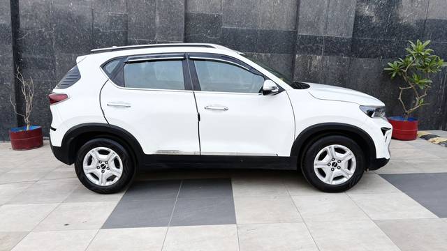 https://images10.gaadi.com/usedcar_image/4533909/original/59ea73def65a45994feceb493e2c70e3.jpg?imwidth=6401