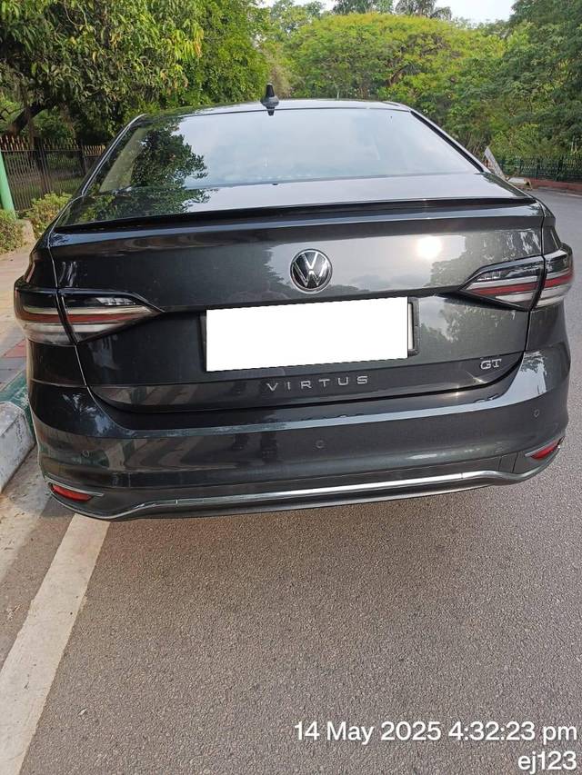 https://images10.gaadi.com/usedcar_image/4533913/original/processed_7ea437b689f7af07754c9d85f42c1544.jpg?imwidth=6402