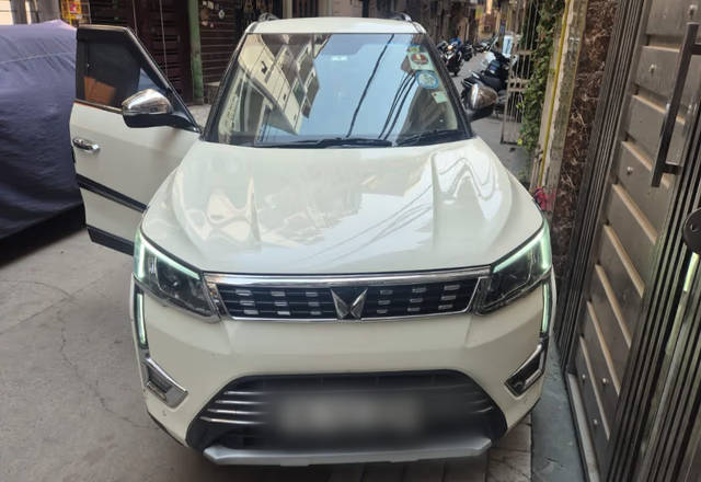 https://images10.gaadi.com/usedcar_image/4533940/original/04bad006-8fbe-4dbd-92e0-b15c57070623.?imwidth=6402