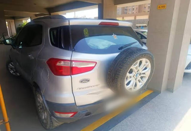 https://images10.gaadi.com/usedcar_image/4533986/original/ab6b9ac3-ab88-40c7-9bb4-3d85f4f26428.?imwidth=6402