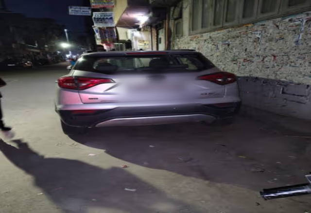 https://images10.gaadi.com/usedcar_image/4534003/original/79065d8b-35db-40c4-96b6-495f3fcf4dee.?imwidth=6401