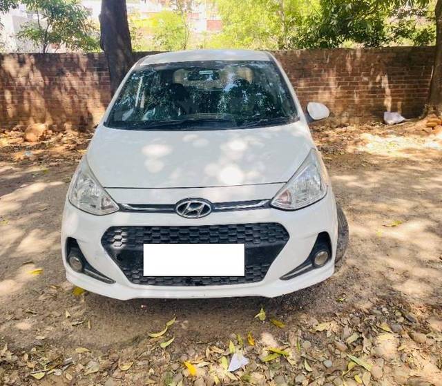 https://images10.gaadi.com/usedcar_image/4534032/original/processed_be30dbae-90f7-42e6-840d-733eb993a6f9.jpg?imwidth=6400