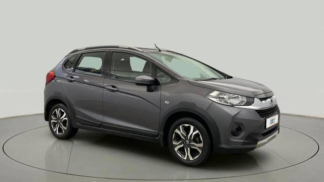 https://images10.gaadi.com/usedcar_image/4534037/original/4bd438c95e6ab0802b4b8fff68d6fbde.jpg?imwidth=6400