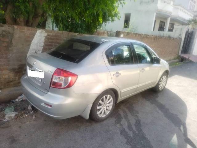 https://images10.gaadi.com/usedcar_image/4534047/original/processed_8d5e2dcd-bf31-41c6-aec2-b72db94d7c27.jpg?imwidth=6401