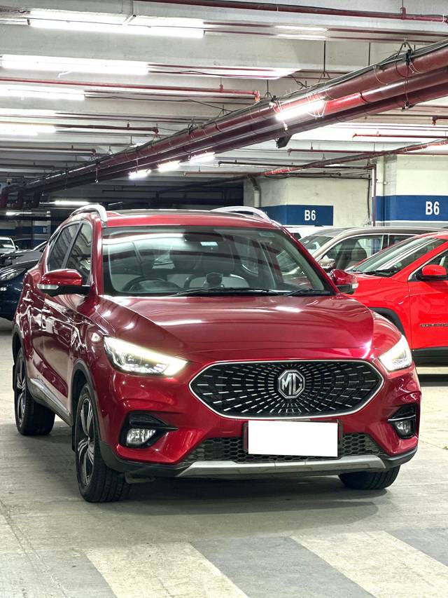 https://images10.gaadi.com/usedcar_image/4534050/original/processed_934bea5b81888a19138dc6866f5d3e4d.jpg?imwidth=6400