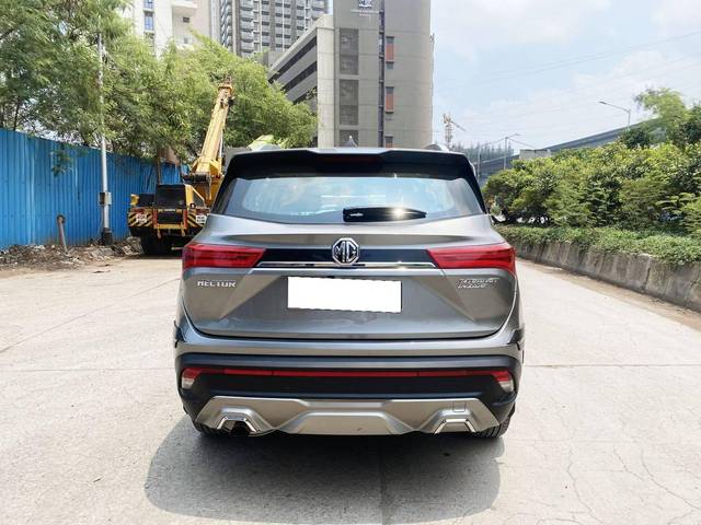https://images10.gaadi.com/usedcar_image/4534101/original/processed_c5c694a6c02c0e9fc594dd0a4df3aa59.jpg?imwidth=6401